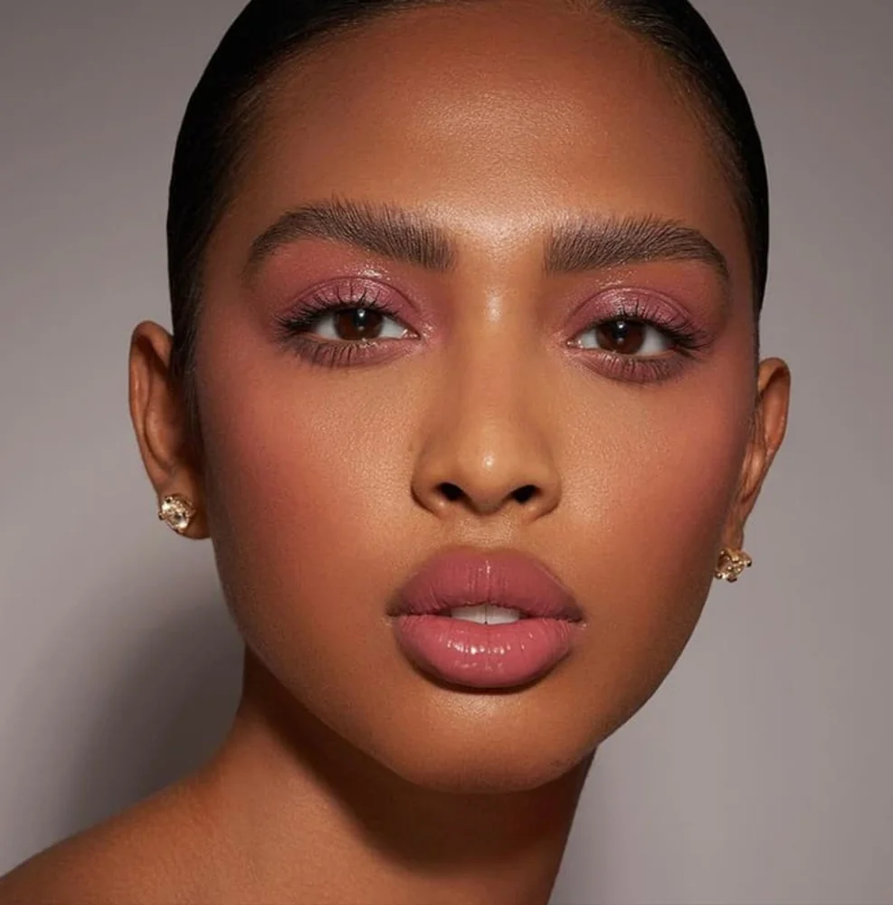 BUXOM Limited Edition Wanderlust Primer Infused Blush in Dolly (MAUVE)
